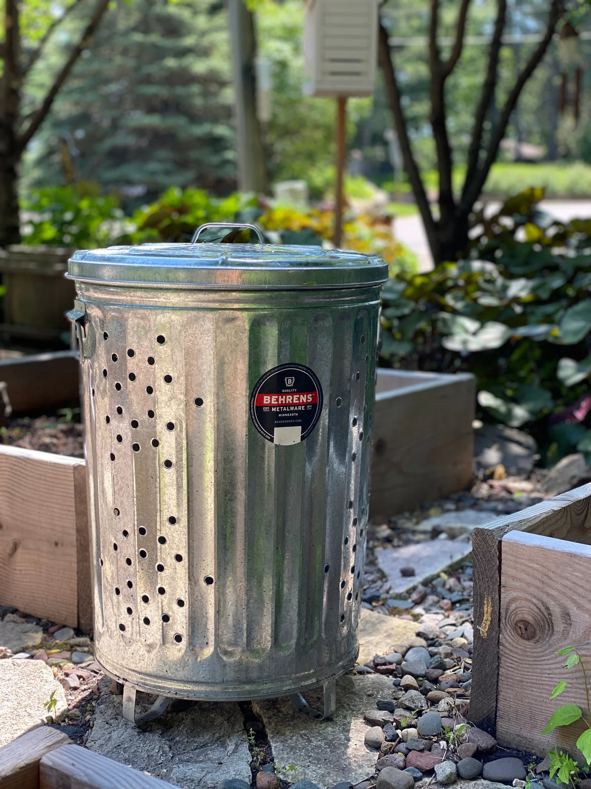 Behrens 20 gal Galvanized Steel Outdoor Refuse / Composter Can with Lid