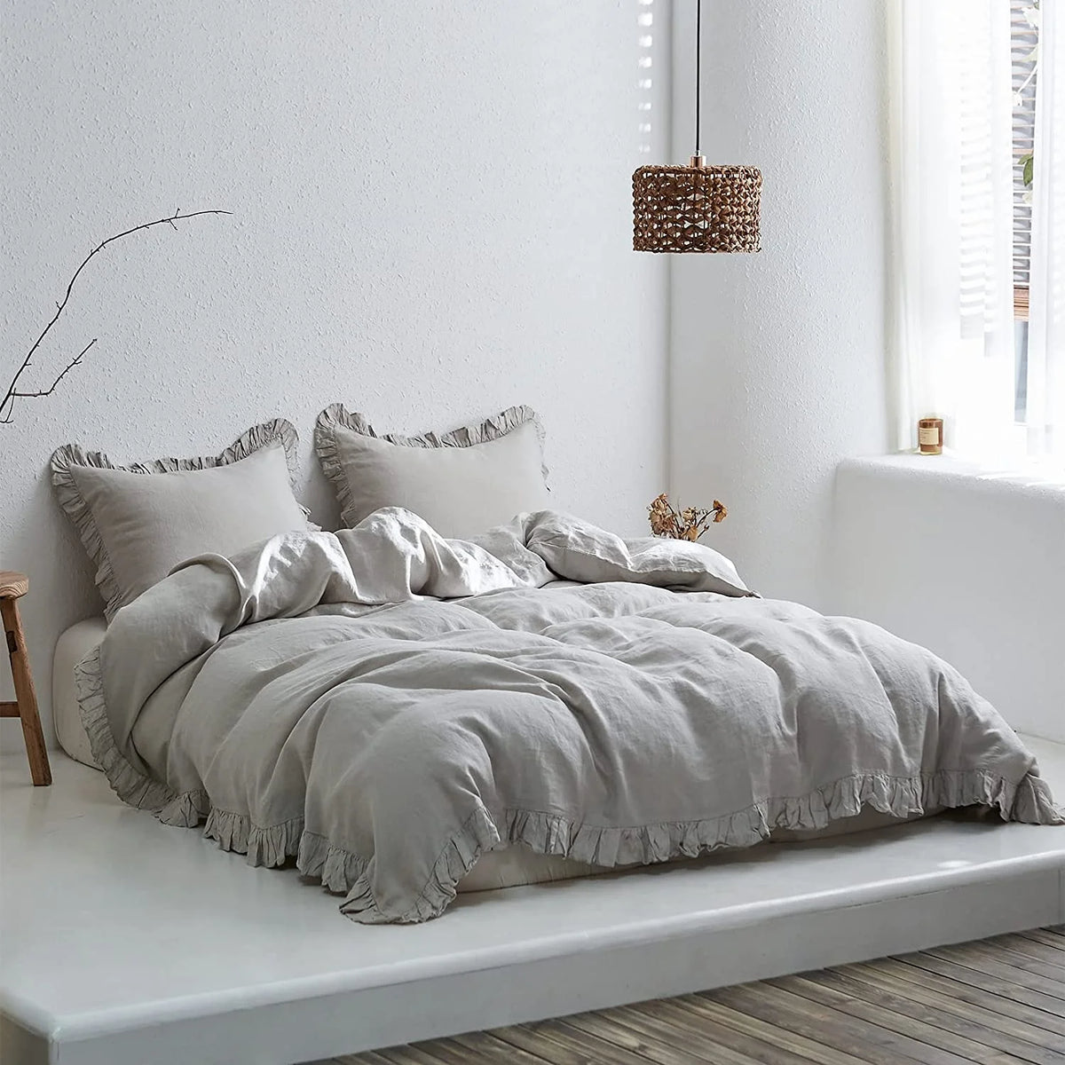 Simple&Opulence 100% Washed Linen Duvet Cover Set-3 Pieces Shabby Chic Premium Ruffled Bedding with 1 Comforter Cover and 2 Pillowshams France Flax High End Frill Sets Vintage Style(King, White)
