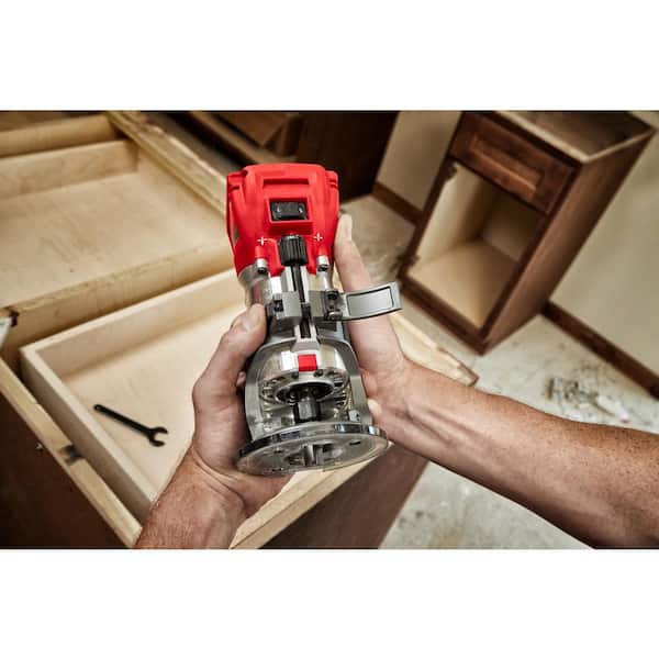 M18 FUEL 18V Lithium-Ion Brushless Cordless Compact Router w/ Compact Router Plunge Base