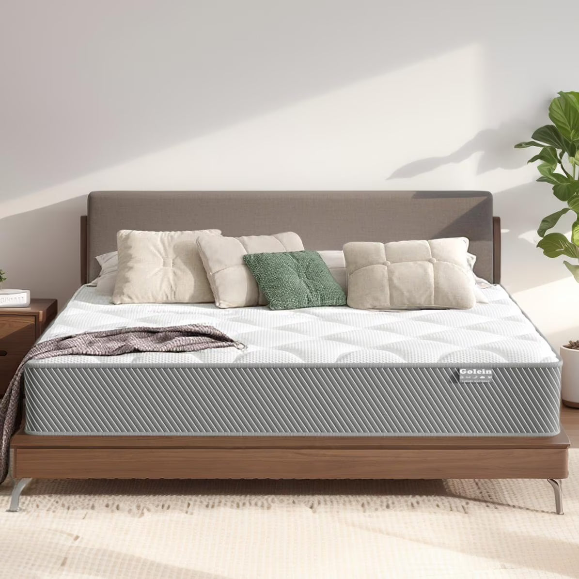 Queen Size Mattress, 12 Inch Memory Foam Hybrid Mattress Full Size in a Box, Back Pressure & Pain Relief, Medium Firm Mattresses, Motion Isolation,CertiPUR-US