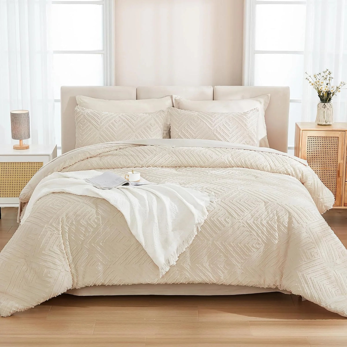 Queen Comforter Set 7 Piece Dark Emerald Green - Bed in a Bag Queen Boho Lightweight Fluffy Tufted Bedding Sets with Comforter, Sheets, Pillowcases & Shams