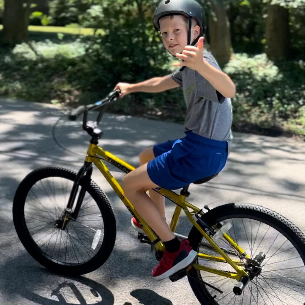 cubsala 24 Inch BMX Race Bike Trident Bicycles Beginner-Level to Advanced Riders with 2 Pegs Trick Cycling and Professional Riding, Black