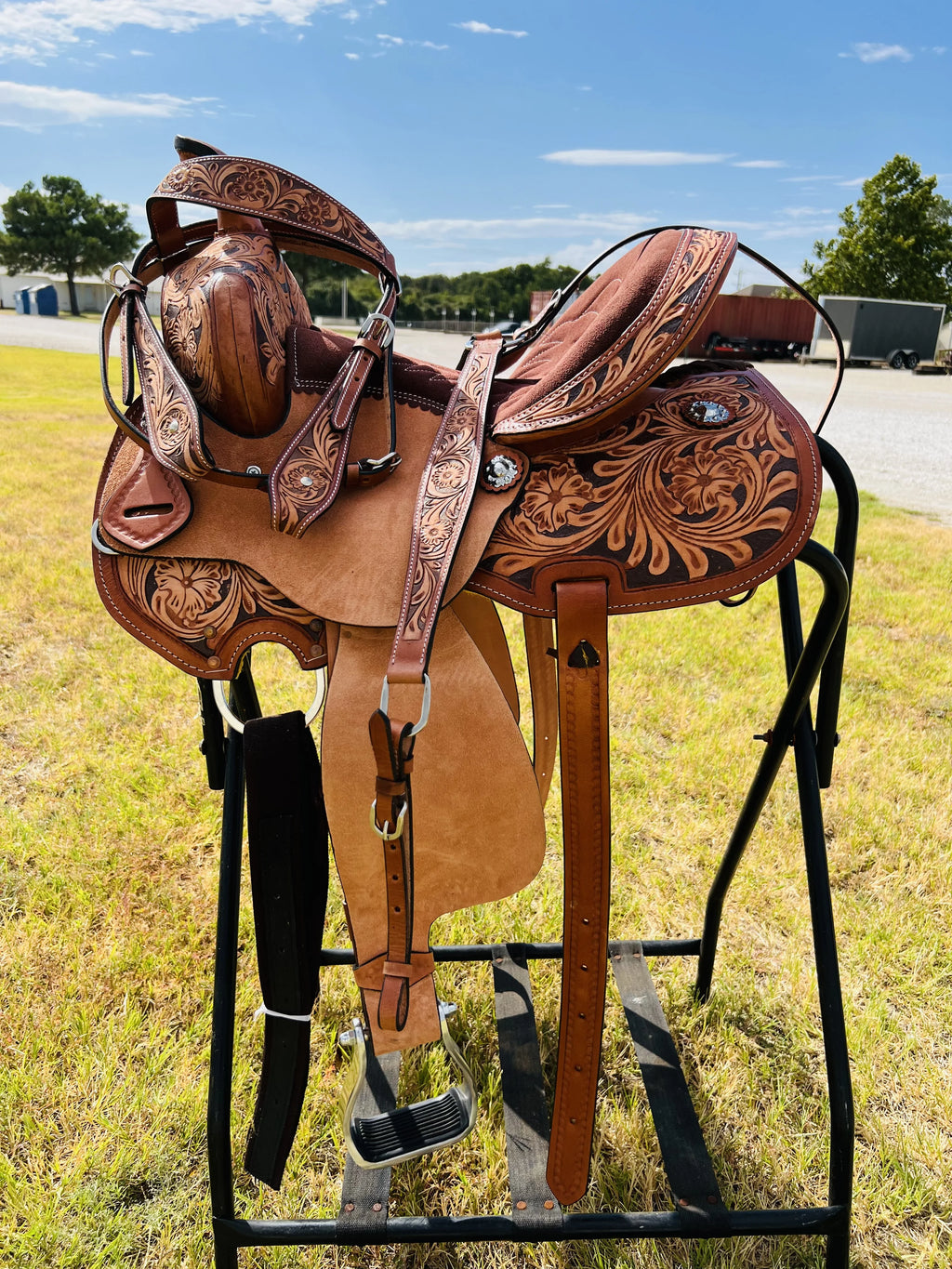 Resistance Adult Western Horse Barrel Saddle For Horse Riding | Floral Tooled With Silver Conchos | Genuine Leather 14" 15" 16" With Free Tack Set