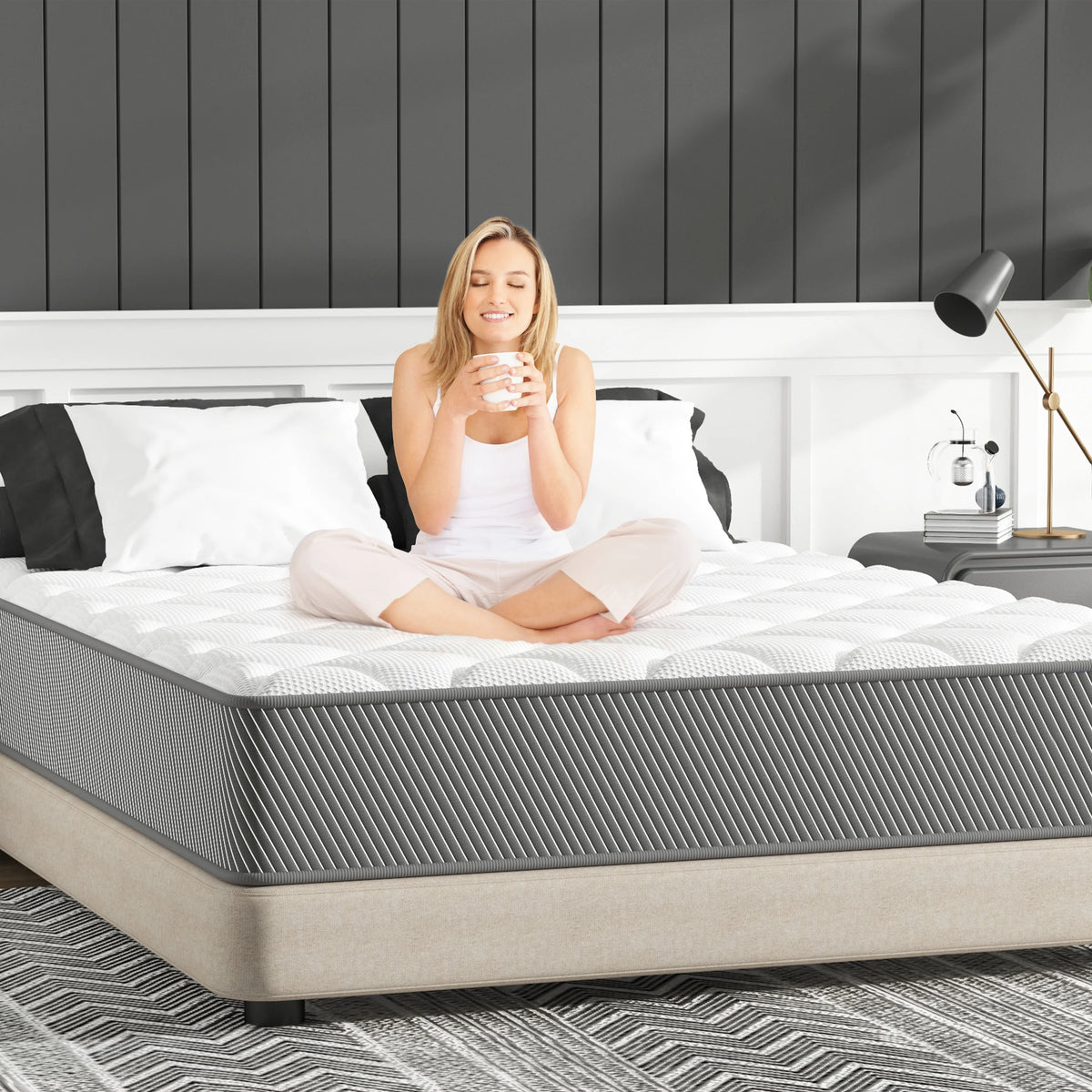 Queen Size Mattress, 12 Inch Memory Foam Hybrid Mattress Full Size in a Box, Back Pressure & Pain Relief, Medium Firm Mattresses, Motion Isolation,CertiPUR-US