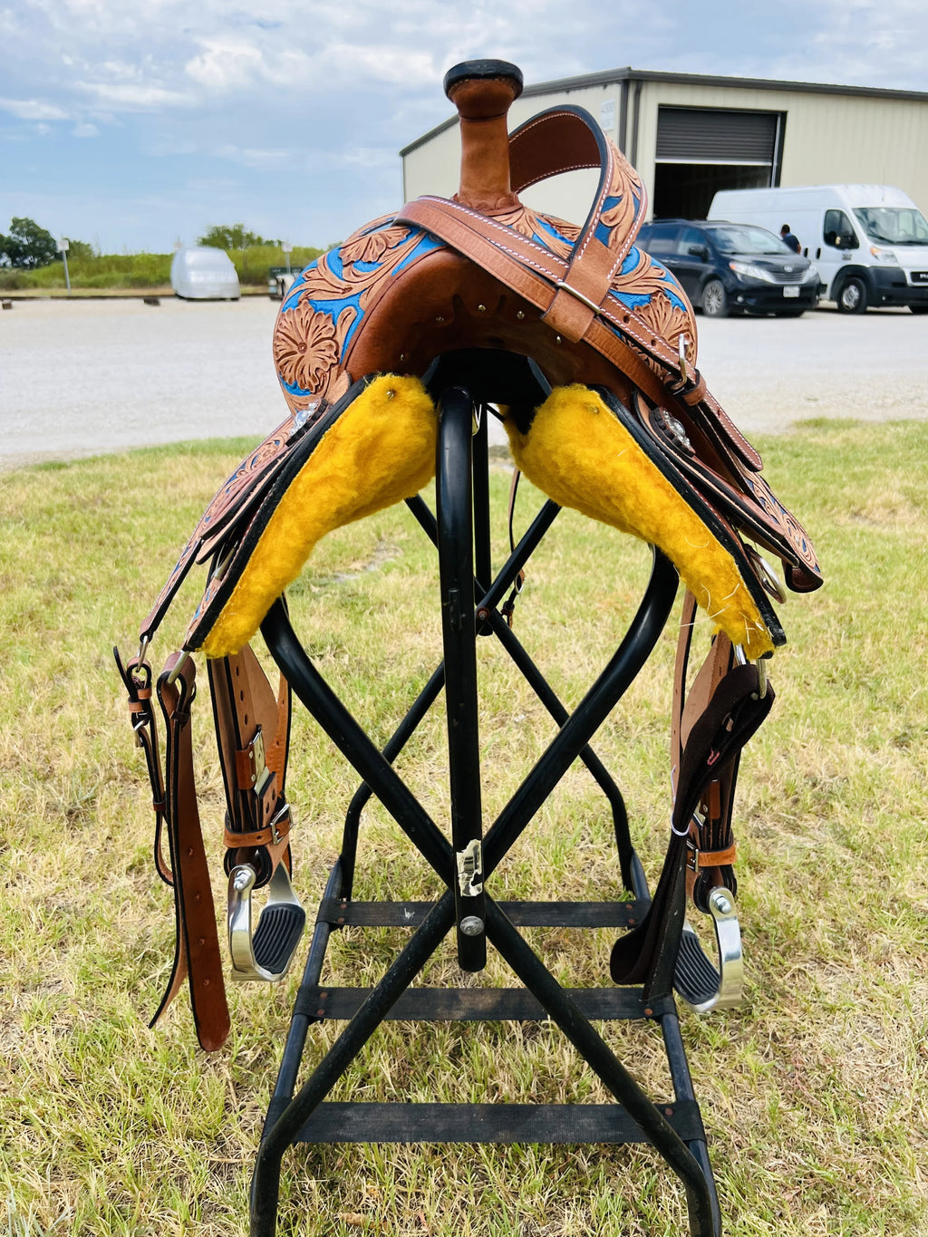 Resistance Adult Western Horse Barrel Saddle For Horse Riding | Floral Tooled With Silver Conchos | Genuine Leather 14" 15" 16" With Free Tack Set