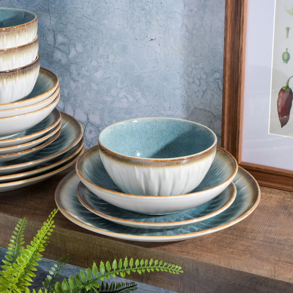 Gibson Elite Mayfair Bay 16 Piece Double Bowl Embossed Reactive Dinnerware Blue