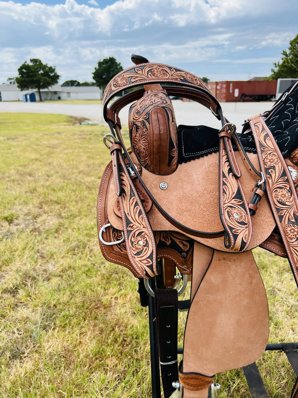 Resistance Adult Western Horse Barrel Saddle For Horse Riding | Floral Tooled With Silver Conchos | Genuine Leather 14" 15" 16" With Free Tack Set