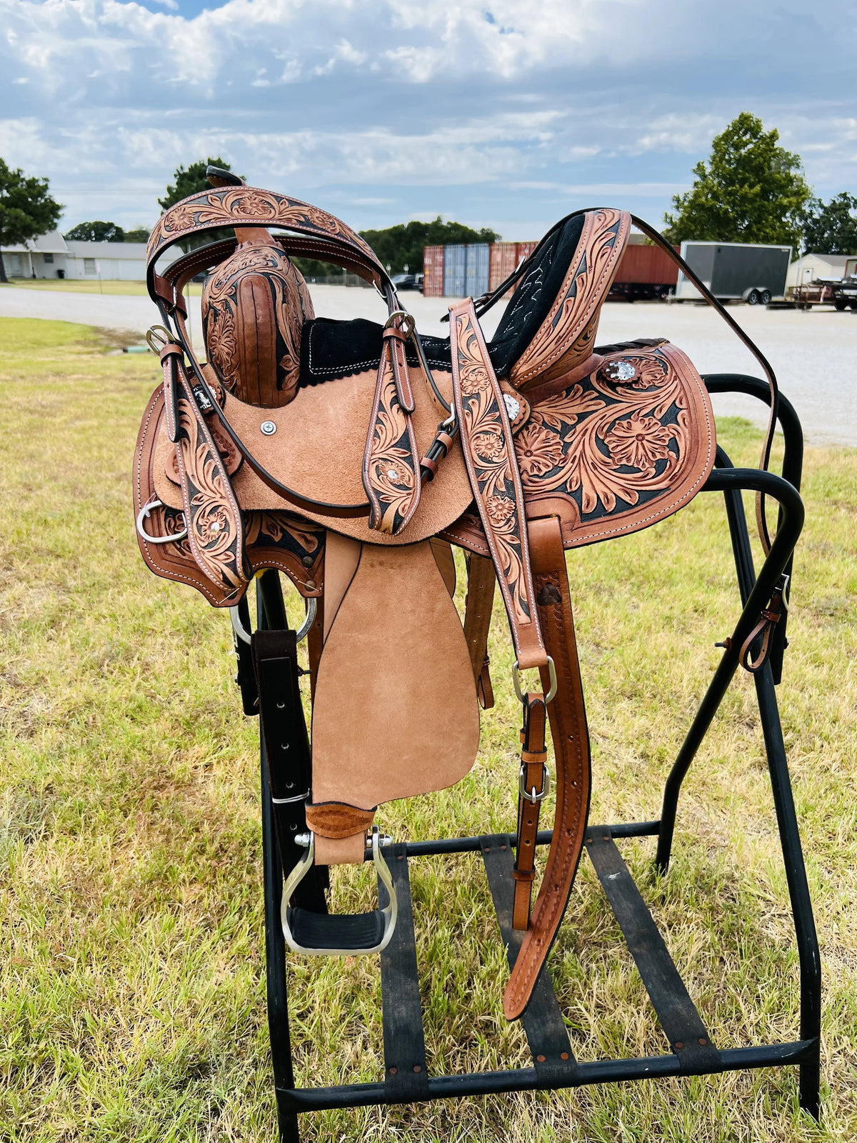 Resistance Adult Western Horse Barrel Saddle For Horse Riding | Floral Tooled With Silver Conchos | Genuine Leather 14" 15" 16" With Free Tack Set