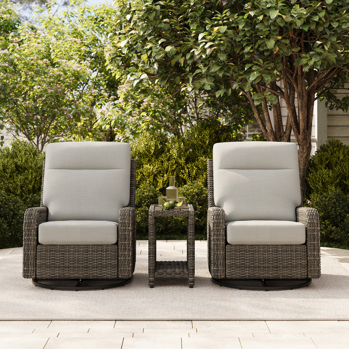 Thomasville Elko 3-piece Outdoor Swivel Glider Recliner Set
