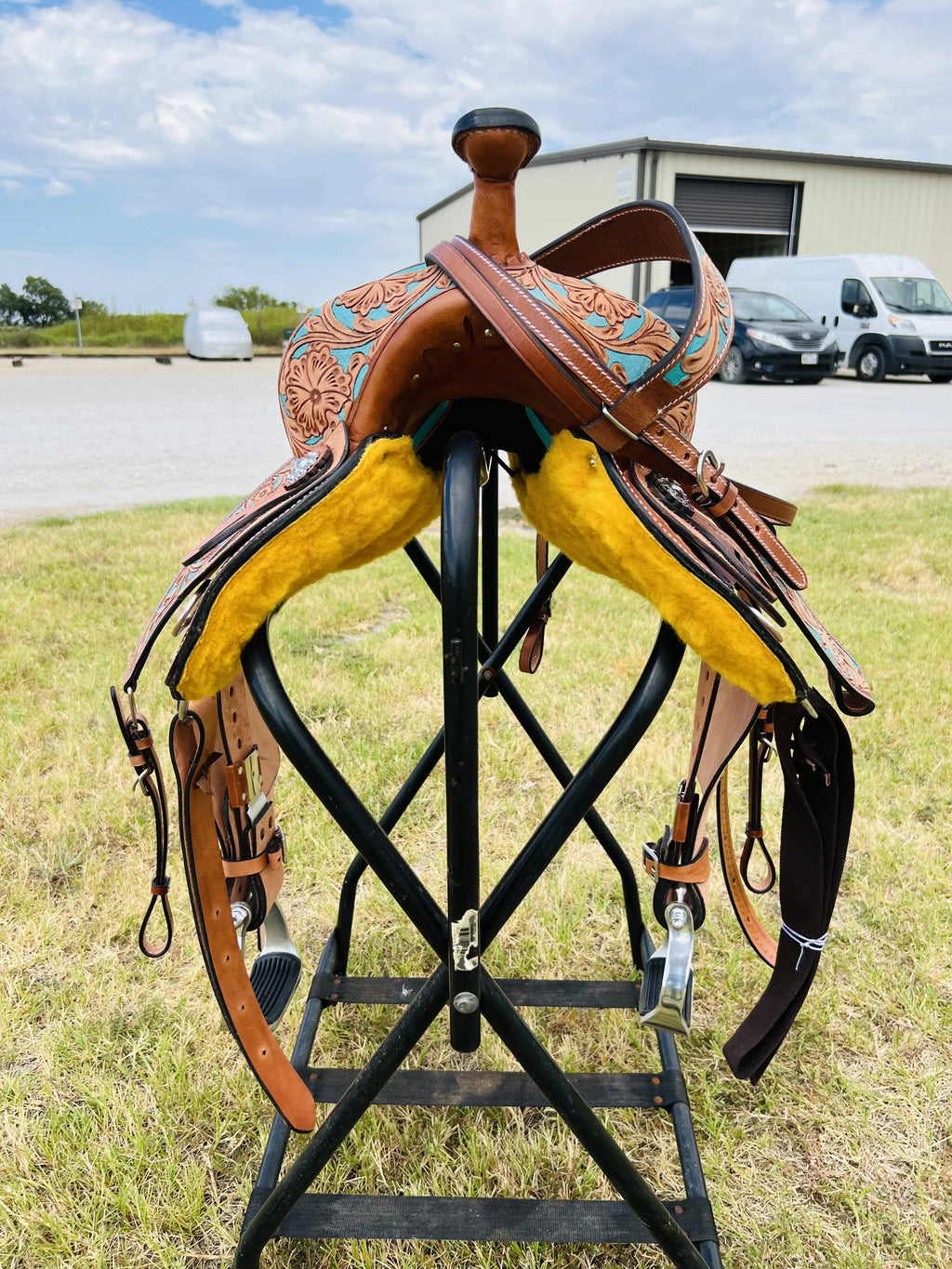 Resistance Adult Western Horse Barrel Saddle For Horse Riding | Floral Tooled With Silver Conchos | Genuine Leather 14" 15" 16" With Free Tack Set