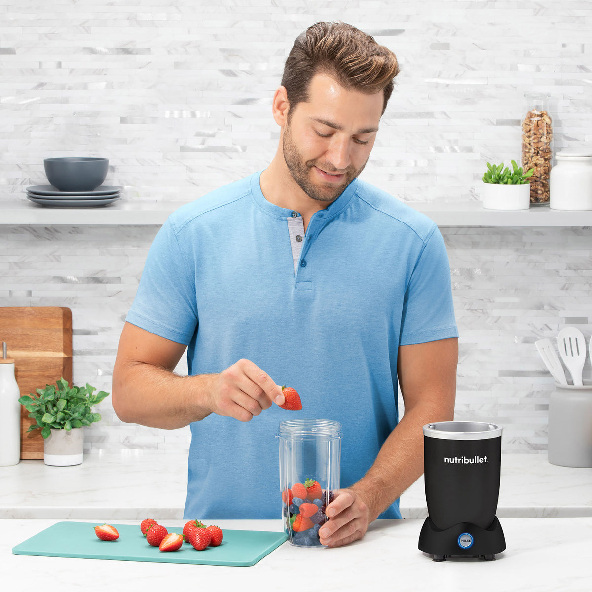 nutribullet Pro Plus 1200 Watt Personal Blender, Matte Black