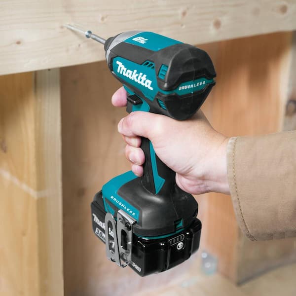 18V LXT Lithium-ion Brushless Cordless 2-Piece Combo Kit 3.0Ah Driver-Drill/ Impact Driver