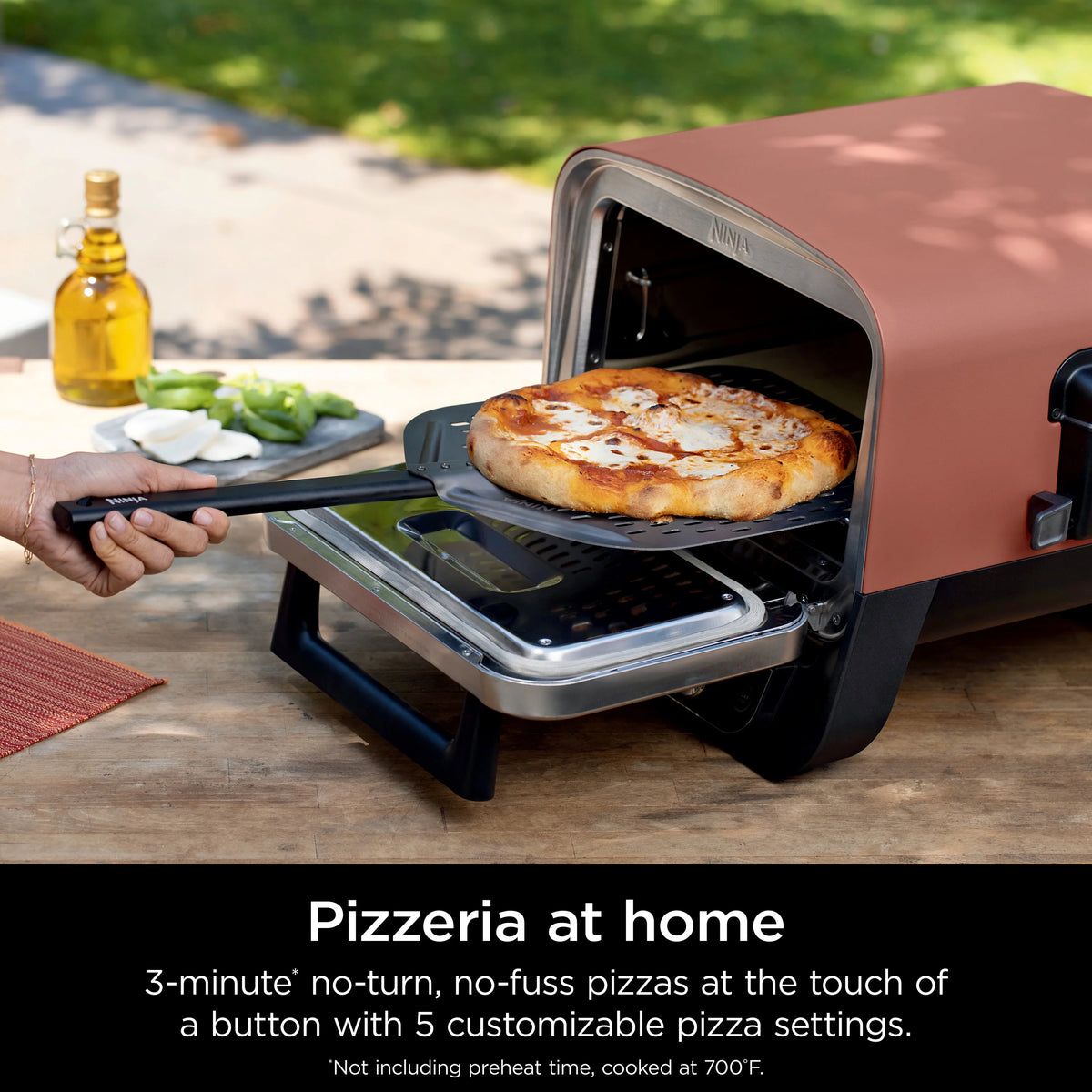 Ninja Woodfire? Pizza Oven, 5-in-1 outdoor oven, 5 Pizza Settings, Ninja Woodfire? Technology, up to 700F heat, BBQ smoker, Electric?
