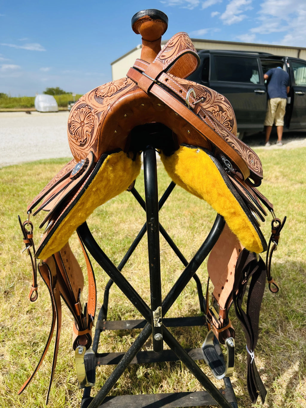 Resistance Adult Western Horse Barrel Saddle For Horse Riding | Floral Tooled With Silver Conchos | Genuine Leather 14" 15" 16" With Free Tack Set