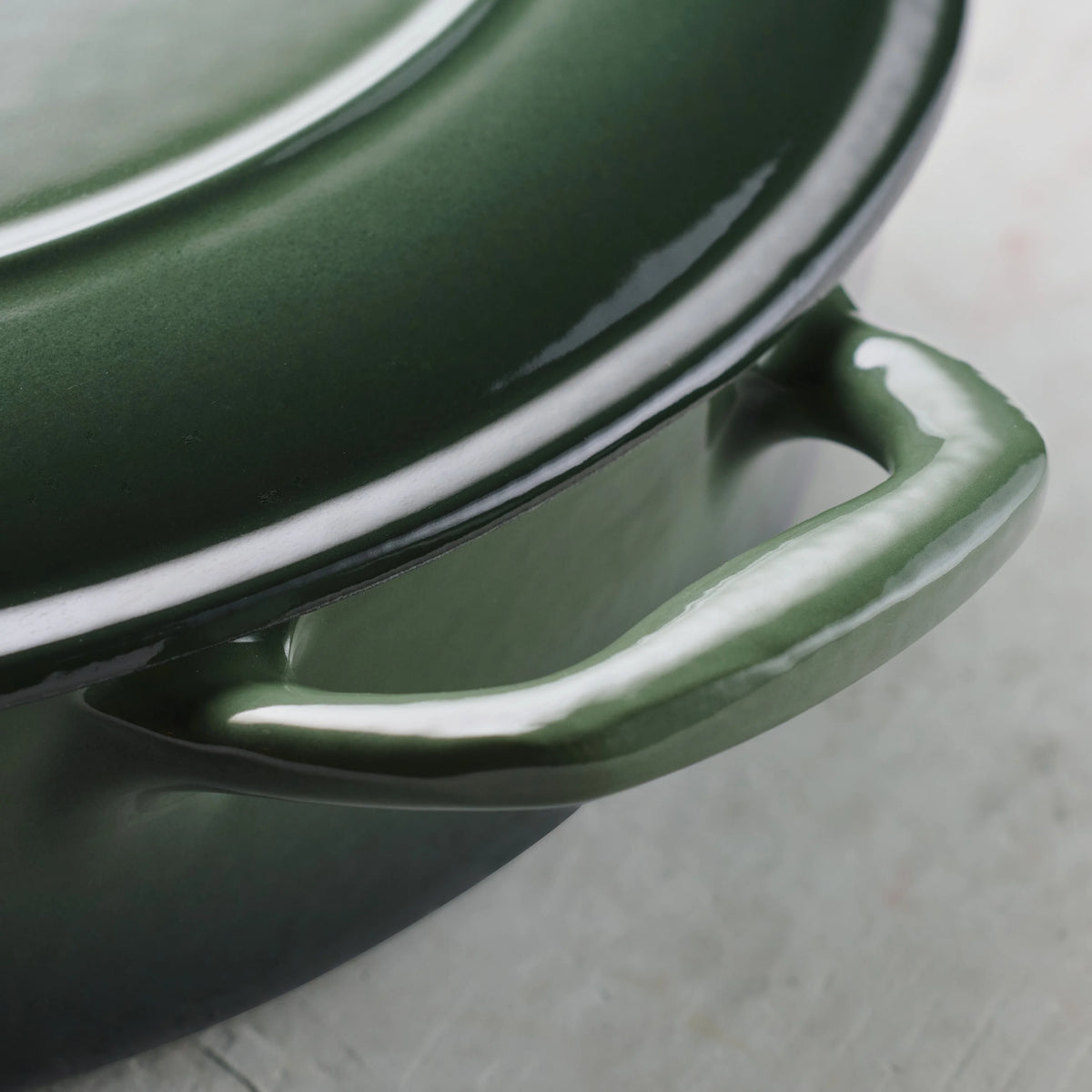 Tramontina Bestow 4-Quart Enameled Cast Iron Braiser with Lid, Cactus with Gold Stainless Steel Knob, Oven-Safe