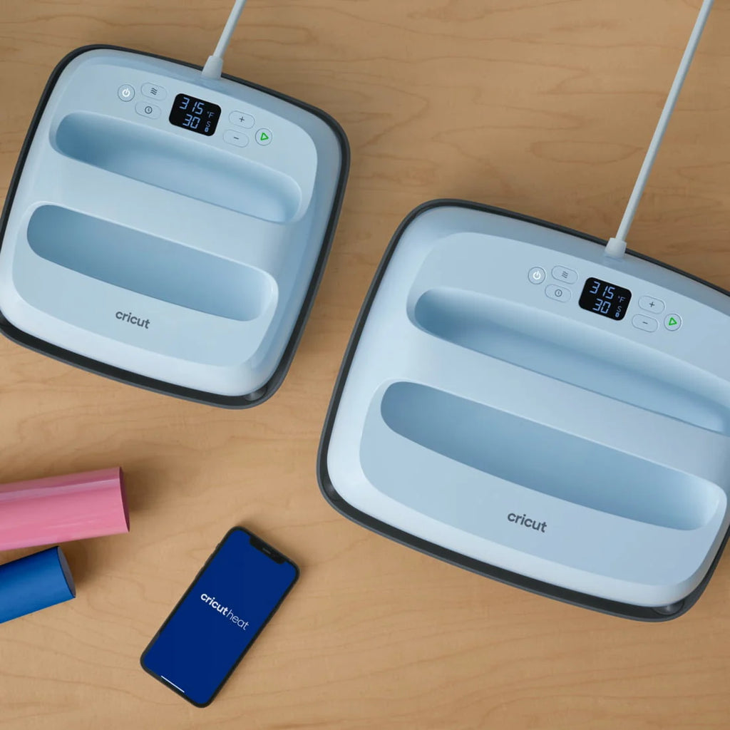 Cricut EasyPress® 3 - 9 in x 9 in - Bluetooth®-Enabled Handheld Heat Press