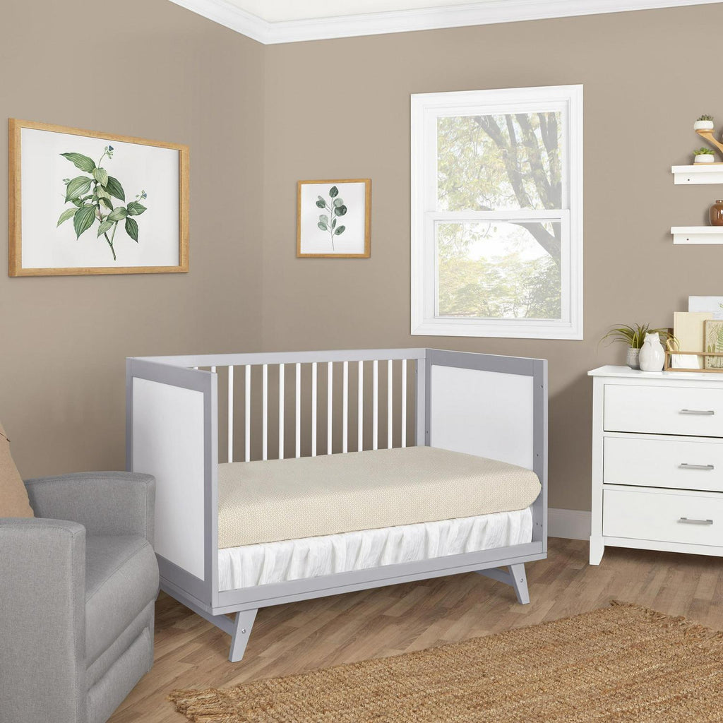 Dream On Me Carter 5-in-1 Full Size Convertible Crib. Grey and White