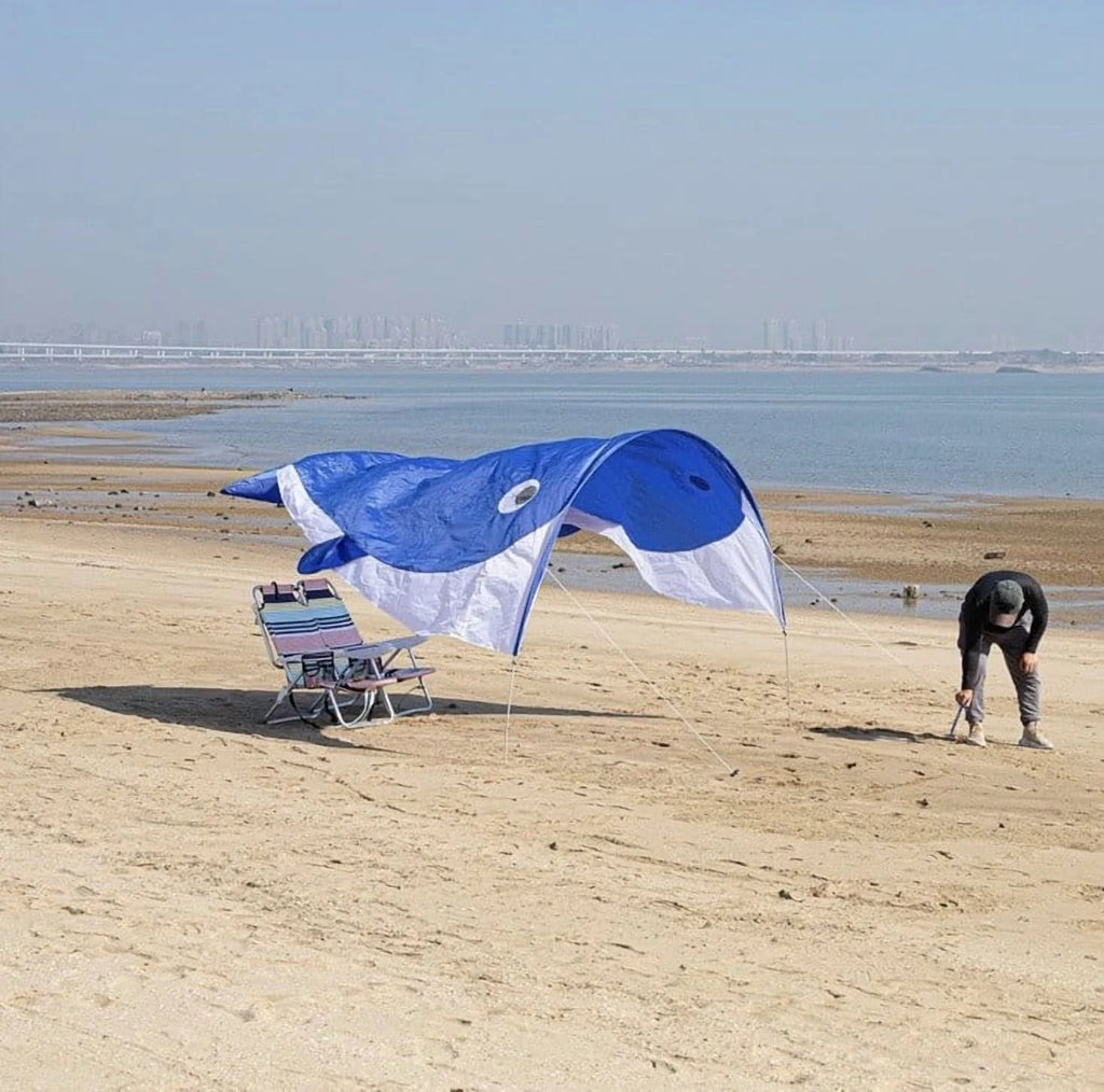 Portable Beach Shade Tent Wind Driven Lightweight 2.43 lbs for 2-3 People Blue