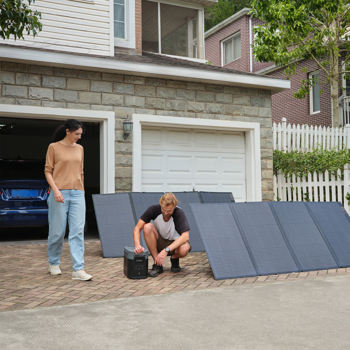 EcoFlow DELTA 2 Max Portable Solar Generator Combo with 2-piece 220W Solar Panel