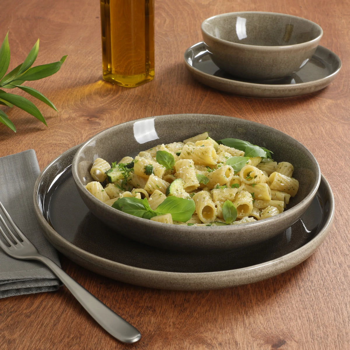 Gibson Elite Berea 16 Piece (Service for 4) Plates and Bowls Stoneware Dinnerware Set -Taupe