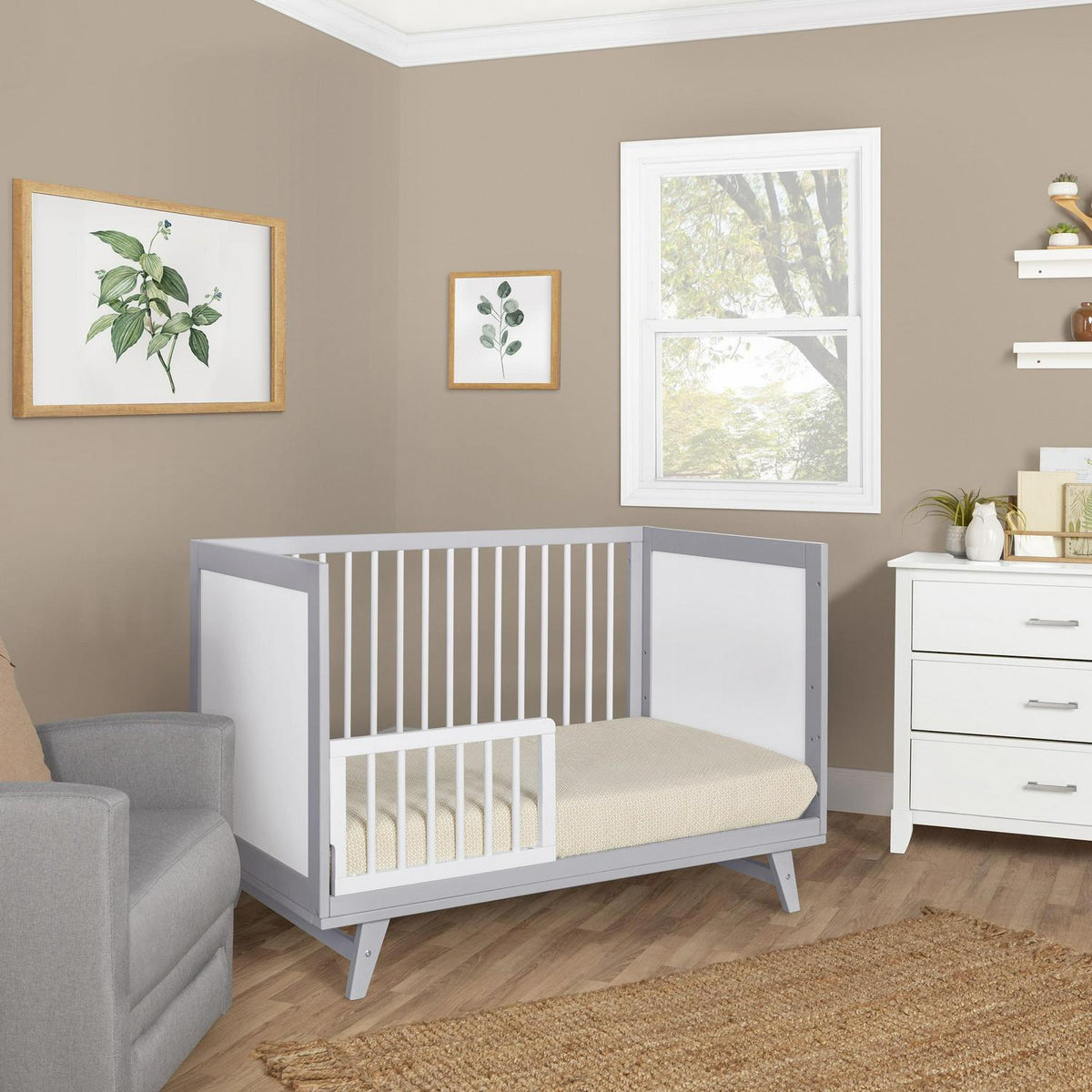 Dream On Me Carter 5-in-1 Full Size Convertible Crib. Grey and White