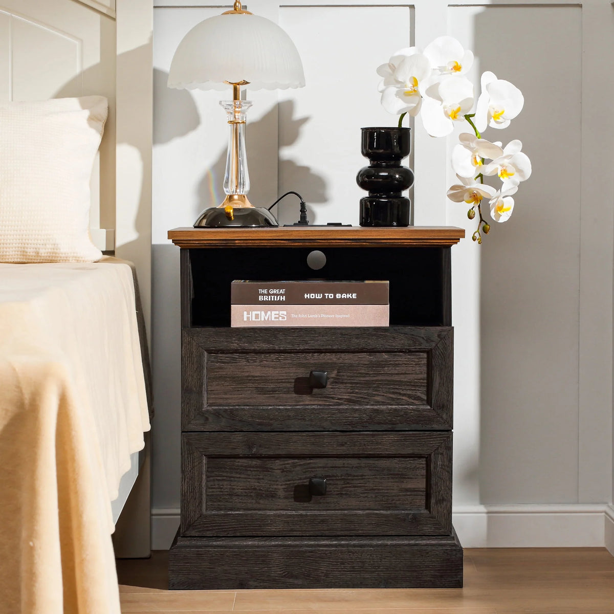 FIAKOA Night Stand Set of 2 with Charging Station, Bedside Table with 2 Drawers Storage and Open Shelf, White Farmhouse Nightstands  for Bedroom Office