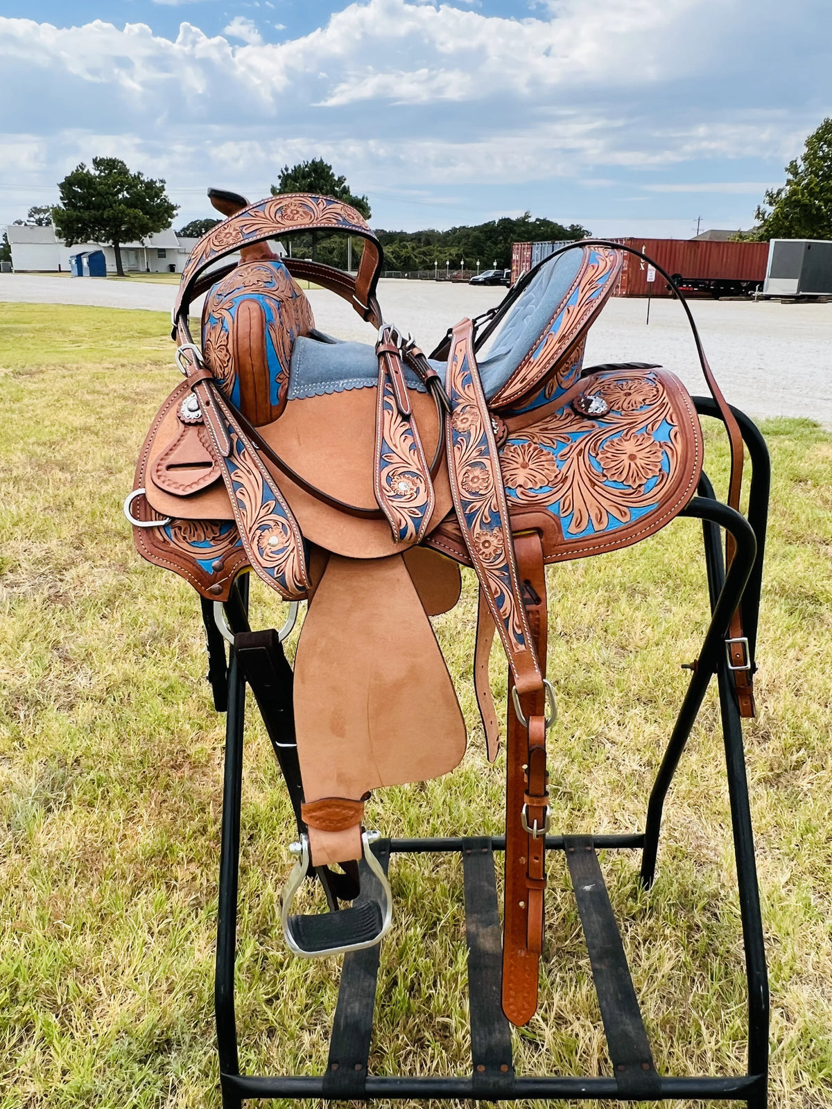 Resistance Adult Western Horse Barrel Saddle For Horse Riding | Floral Tooled With Silver Conchos | Genuine Leather 14" 15" 16" With Free Tack Set