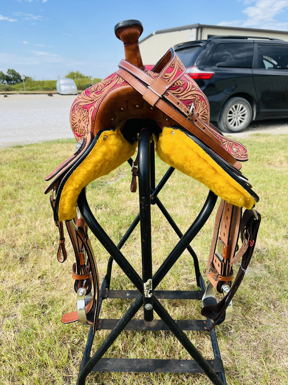 Resistance Adult Western Horse Barrel Saddle For Horse Riding | Floral Tooled With Silver Conchos | Genuine Leather 14" 15" 16" With Free Tack Set